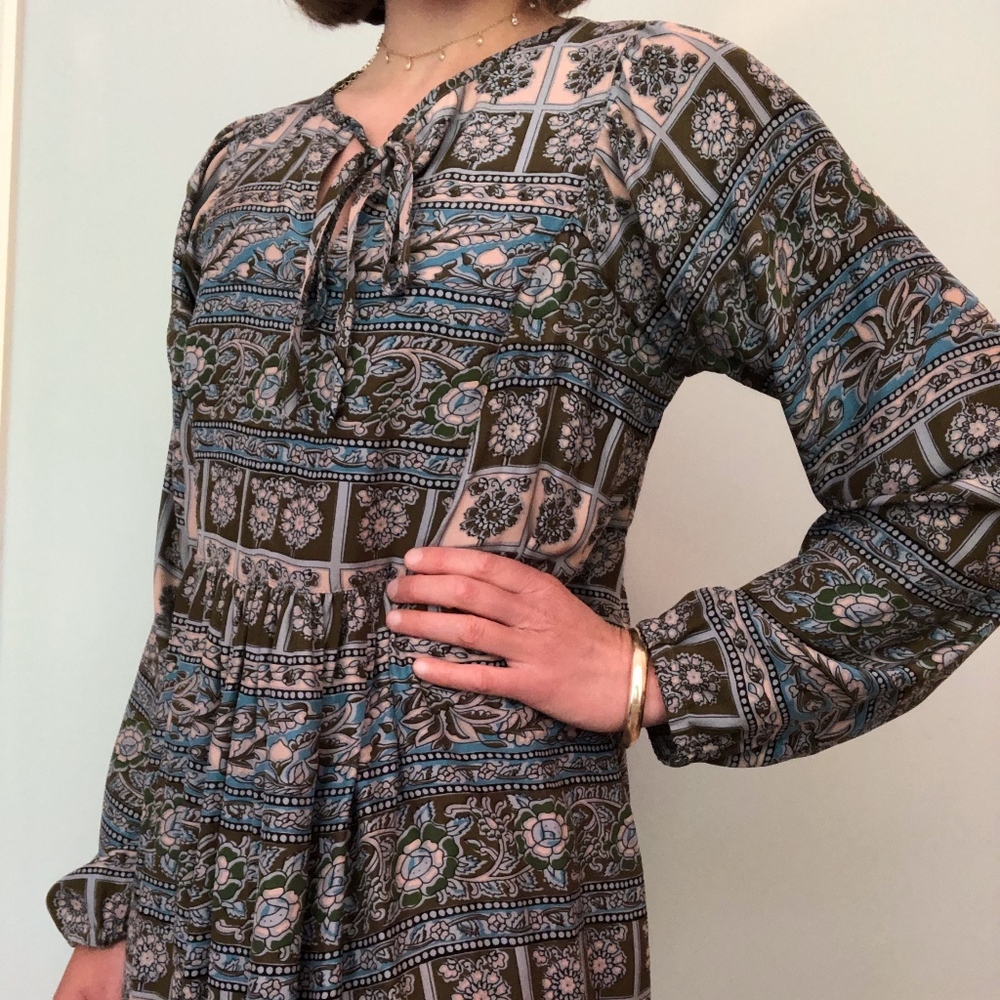 Silk Pattern Anthropologie Dress w Pockets